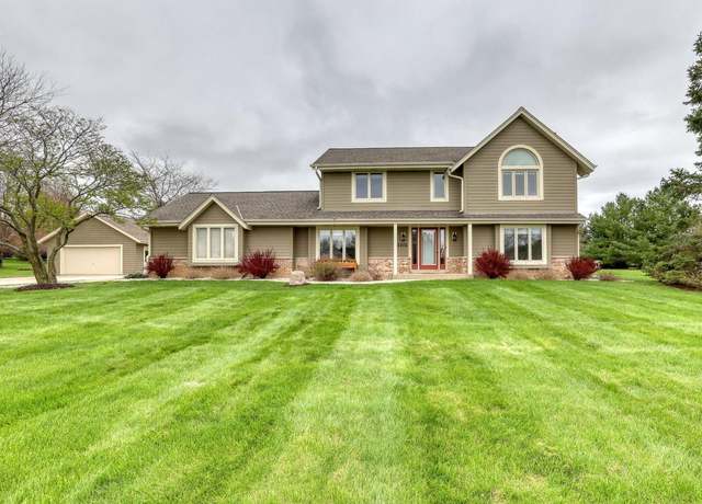Property at 1102 W Winnebago Rd, Hubertus, WI 53033, 3 beds, 2.5 baths