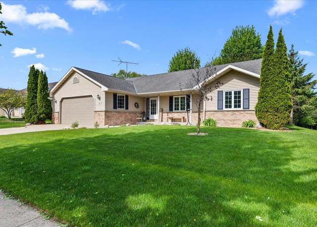 Property at 231 Northview Trl, Hartford, WI 53027, 3 beds, 2 baths