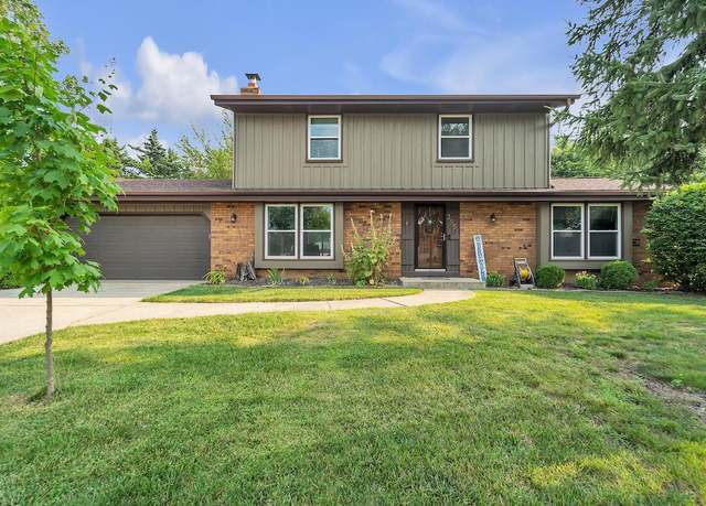 Property at 3552 W Southwood Dr, Franklin, WI 53132, 4 beds, 1.5 baths