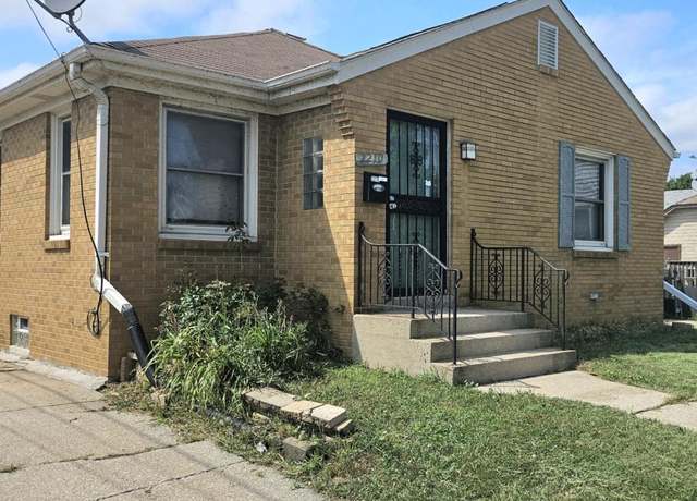 Property at 2210 Taylor Ave, Racine, WI 53403, 3 beds, 1 bath