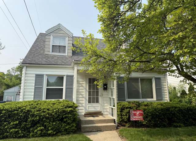 Property at 5616 W Custer Ave, Milwaukee, WI 53218, 3 beds, 1.5 baths
