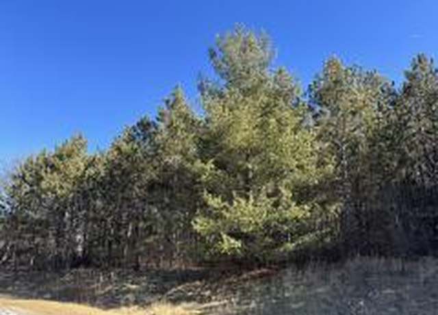 Property at 401 Morrissey Dr, North Prairie, WI 53153