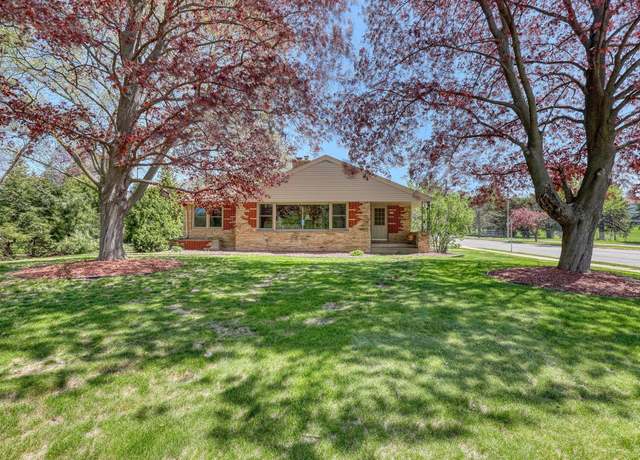 Property at 3100 N Menomonee River Pkwy, Milwaukee, WI 53222, 3 beds, 1.5 baths