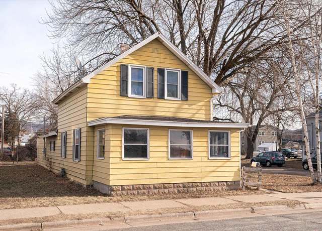 Property at 802 Kane St, La Crosse, WI 54603, 4 beds, 1 bath