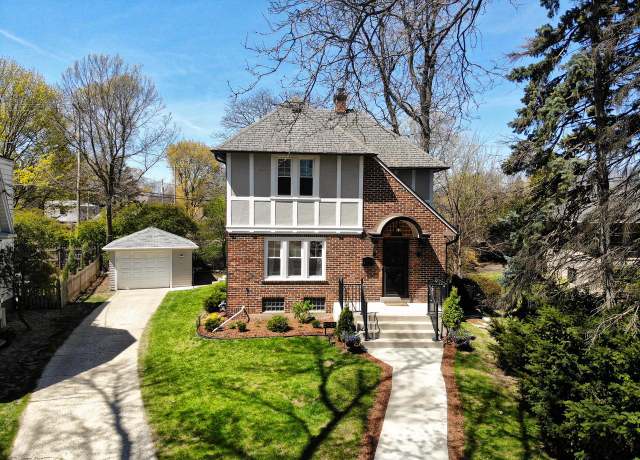 Property at 5489 N Danbury Rd, Whitefish Bay, WI 53217, 2 beds, 2 baths