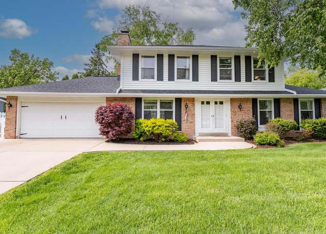 Property at 13690 W Wilbur Dr, New Berlin, WI 53151, 3 beds, 2.5 baths