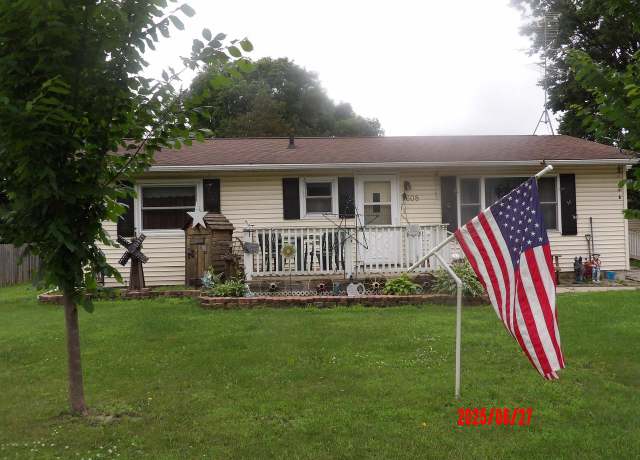 Property at 608 Douglas St, Sparta, WI 54656, 3 beds, 2 baths