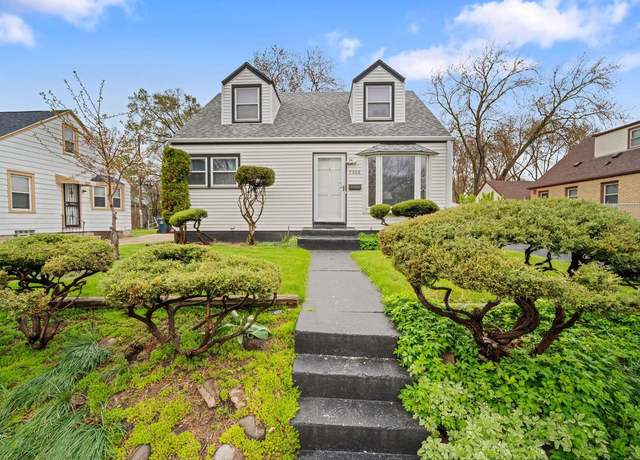 Property at 5008 W Fairmount Ave, Milwaukee, WI 53218, 4 beds, 1 bath