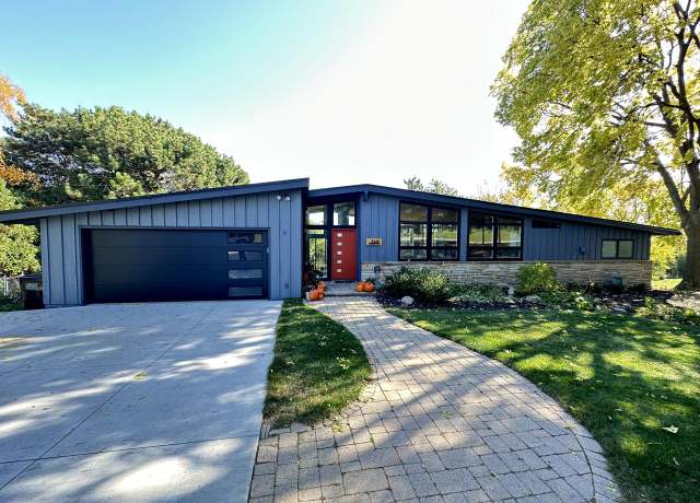Property at 5160 S Guerin Pass, New Berlin, WI 53151, 3 beds, 2 baths