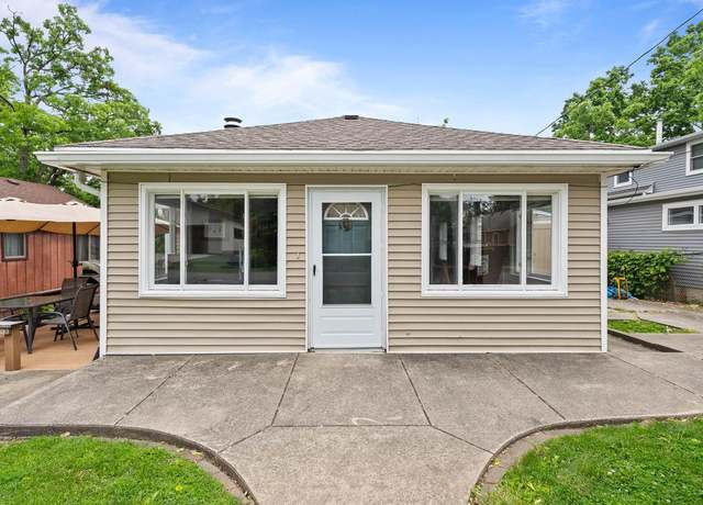 Property at N1808 Woodland Rd, Lake Geneva, WI 53147, 4 beds, 2 baths