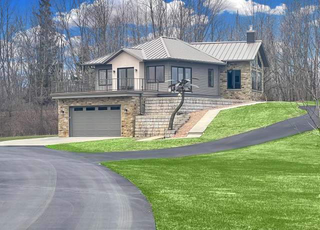 Property at W9160 Deer Rd, Cascade, WI 53011, 2 beds, 3 baths