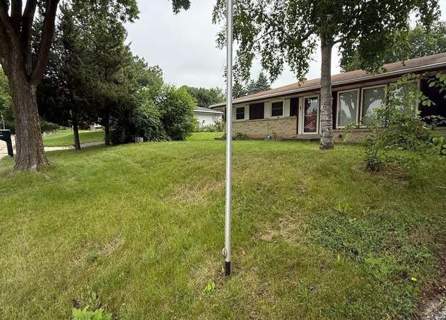Property at 7406 N 43rd St, Milwaukee, WI 53209, 3 beds, 1.5 baths