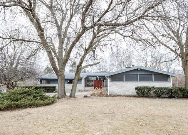 Property at S23W22751 Hinsdale Rd, Waukesha, WI 53186, 3 beds, 3 baths