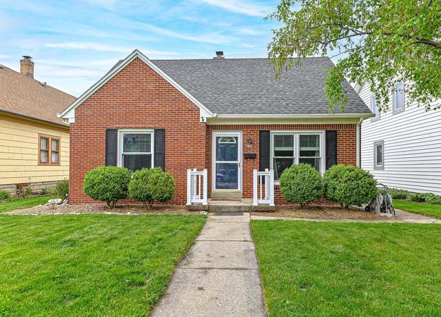 Property at 134 W Roberta Ave, Waukesha, WI 53186, 3 beds, 1 bath