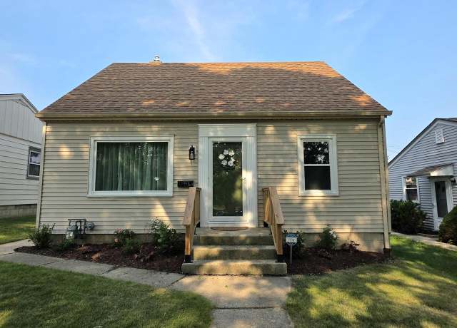 Property at 2961 S 50th St, Milwaukee, WI 53219, 3 beds, 2 baths