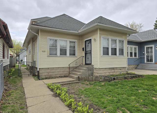 Property at 5535 N 40th St, Milwaukee, WI 53209, 3 beds, 1 bath