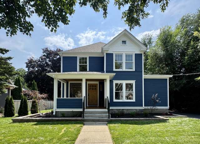 Property at 1332 Dodge St, Lake Geneva, WI 53147, 3 beds, 2.5 baths