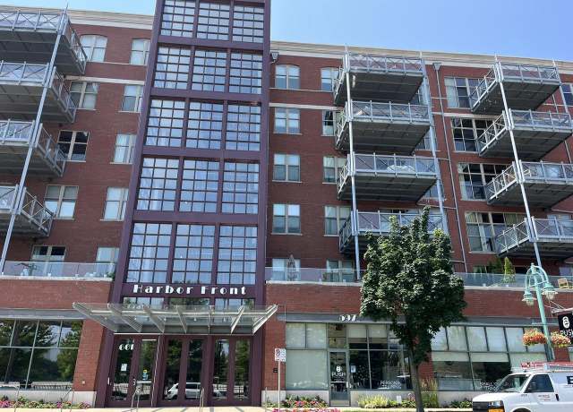 Property at 601 E Erie St #306, Milwaukee, WI 53202, 1 bed, 1 bath