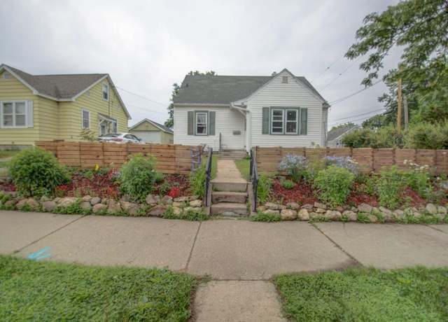 Property at 1915 Denton St, La Crosse, WI 54601, 3 beds, 1.5 baths