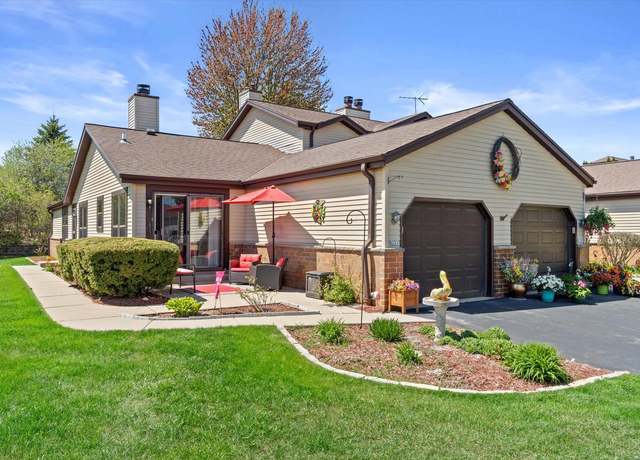 Property at 8251 S Legend Dr, Franklin, WI 53132, 2 beds, 2 baths