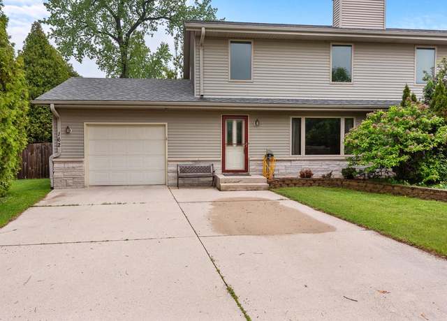 Property at 162 Bley Pkwy, Port Washington, WI 53074, 2 beds, 2 baths