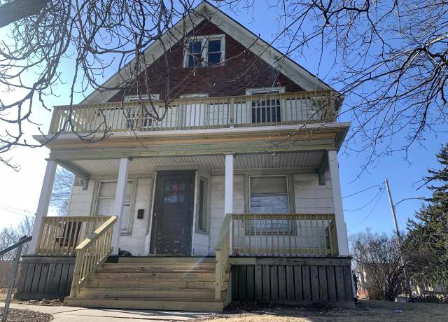 Property at 3461 N 9th St, Milwaukee, WI 53206, 6 beds, 2 baths