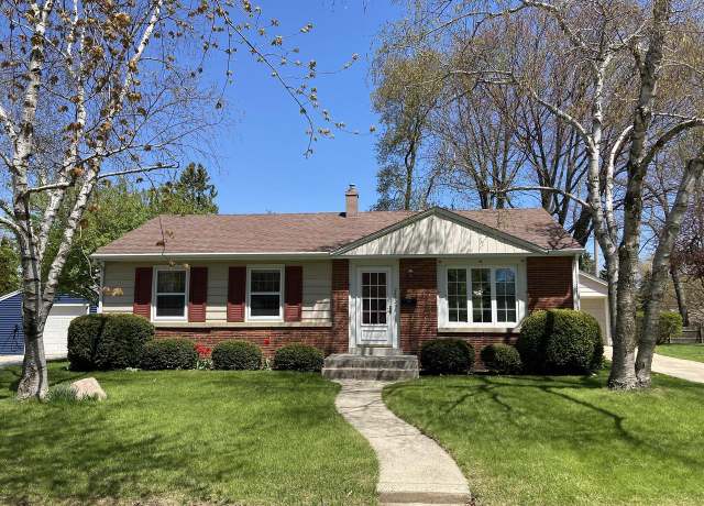 Property at 2430 E Bottsford Ave, Saint Francis, WI 53235, 3 beds, 1 bath