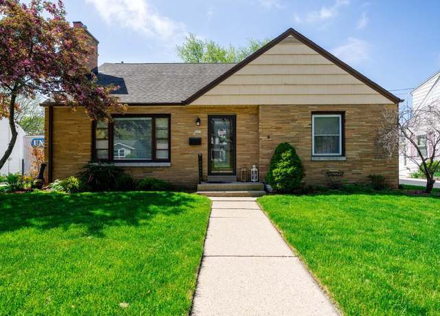 Property at 9611 W Lorraine Pl, Milwaukee, WI 53222, 4 beds, 2.5 baths