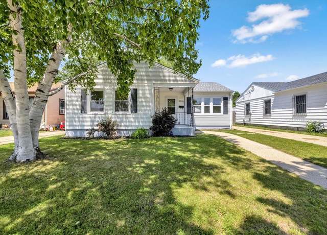 Property at 2316 W Rohr Ave, Milwaukee, WI 53209, 3 beds, 1 bath