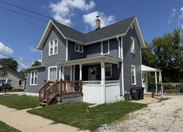 Property at 138 W 2nd St, Oconomowoc, WI 53066, 4 beds, 2 baths