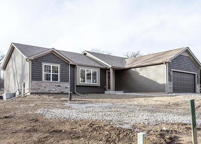 Property at 30701 Jeffrey Dr, Burlington, WI 53105, 3 beds, 2 baths