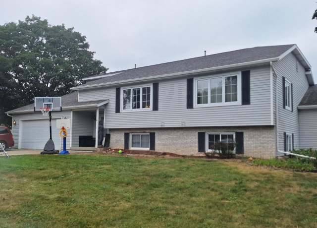 Property at 510 Bayfield Ct #719, Jefferson, WI 53549, 6 beds, 4 baths