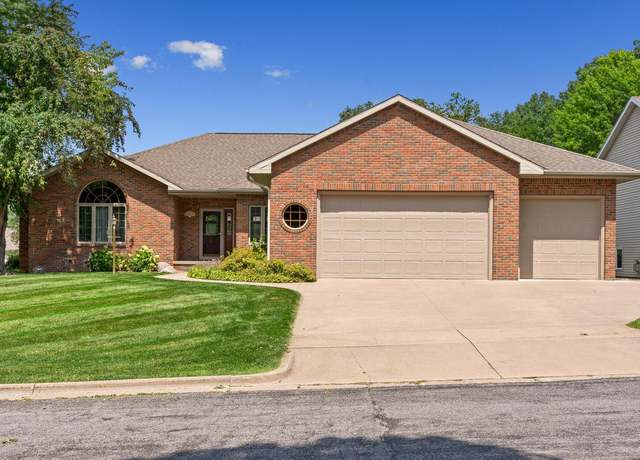 Property at 2332 Evenson Dr, Onalaska, WI 54650, 4 beds, 3 baths