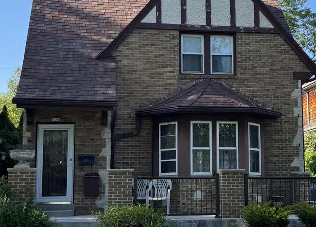 Property at 638 E Lake View Ave, Whitefish Bay, WI 53217, 3 beds, 1.5 baths