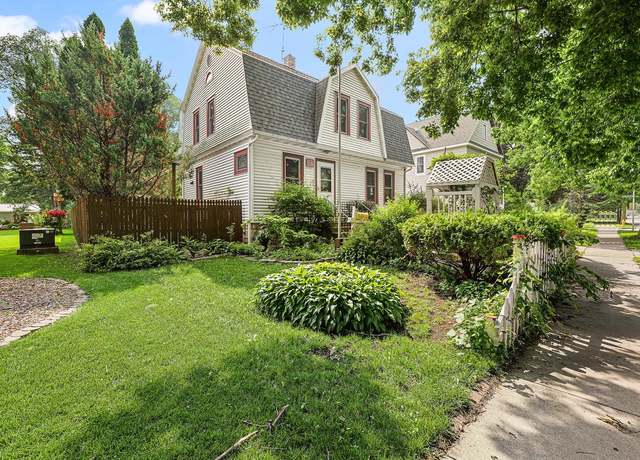 Property at 297 N Park Ave, Fond Du Lac, WI 54935, 3 beds, 1 bath