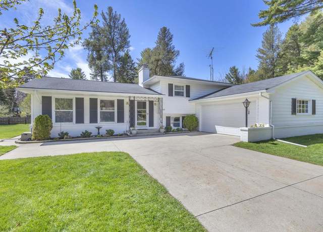 Property at 809 Panther Ave, Sheboygan, WI 53081, 3 beds, 1.5 baths