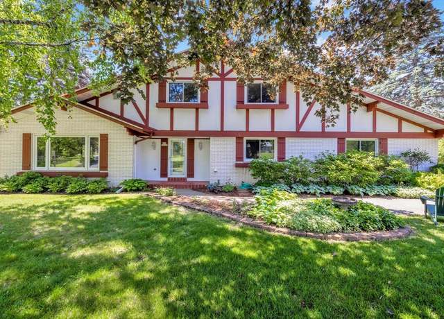 Property at N61W16165 Hawthorne Dr, Menomonee Falls, WI 53051, 3 beds, 2.5 baths