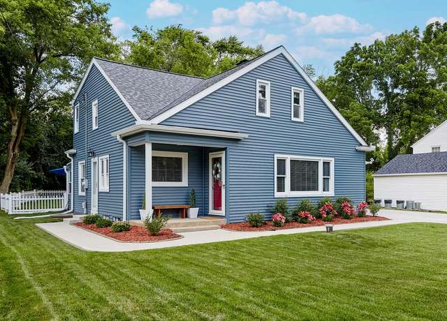 Property at 615 Hi View Ct, Elm Grove, WI 53122, 4 beds, 2.5 baths