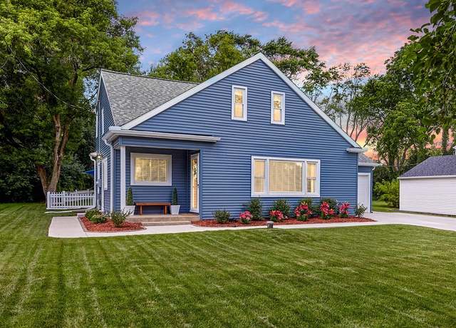 Property at 615 Hi View Ct, Elm Grove, WI 53122, 4 beds, 2.5 baths
