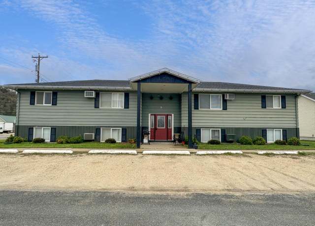 Property at 205 1 St Street Northeast St, New Albin, IA 52160