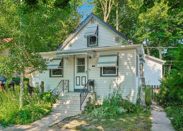 Property at 3448 S Illinois Ave, Milwaukee, WI 53207, 4 beds, 1 bath
