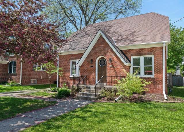 Property at 322 S 9th Ave, West Bend, WI 53095, 3 beds, 1.5 baths