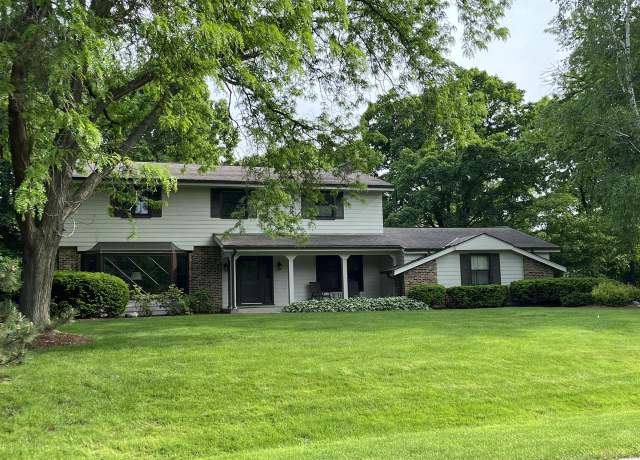 Property at 13005 Dunwoody Dr, Elm Grove, WI 53122, 4 beds, 2.5 baths