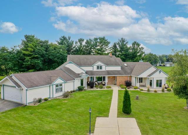 Property at S90W34465 Whitetail Dr, Eagle, WI 53119, 4 beds, 4 baths