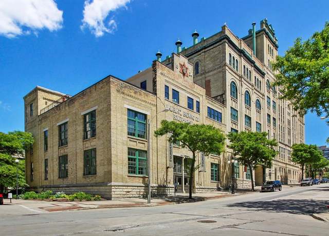 Property at 270 E Highland Ave #213, Milwaukee, WI 53202, 1 bed, 1.5 baths
