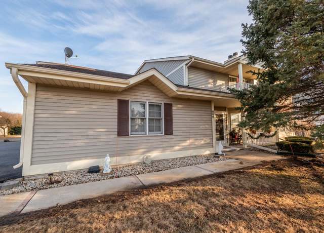 Property at 806 Canterberry Ct Unit A, West Bend, WI 53090, 2 beds, 2 baths