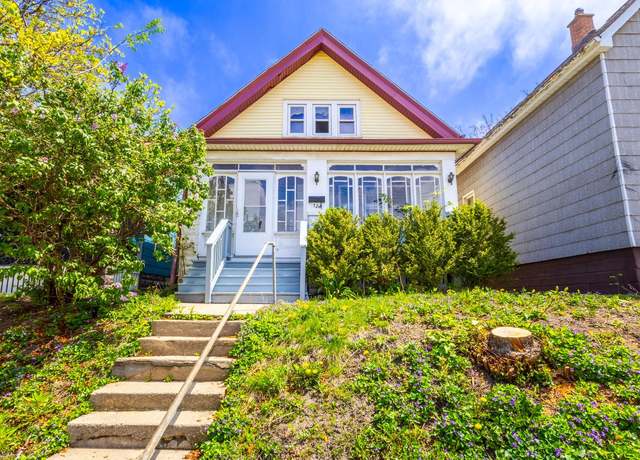 Property at 724 S 39th St, Milwaukee, WI 53215, 3 beds, 3 baths