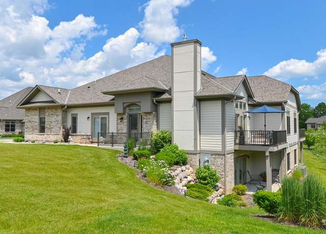 Property at 7546 W Tuckaway Pines Cir, Franklin, WI 53132, 2 beds, 2 baths