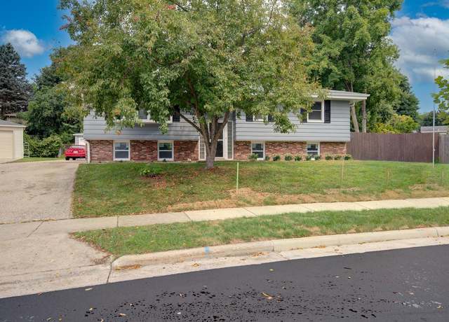 Property at 1954 Cascade Dr, Waukesha, WI 53188, 5 beds, 2 baths