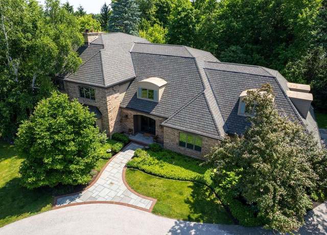 Property at 13835 Stonefield Ct, Elm Grove, WI 53122, 5 beds, 4.5 baths